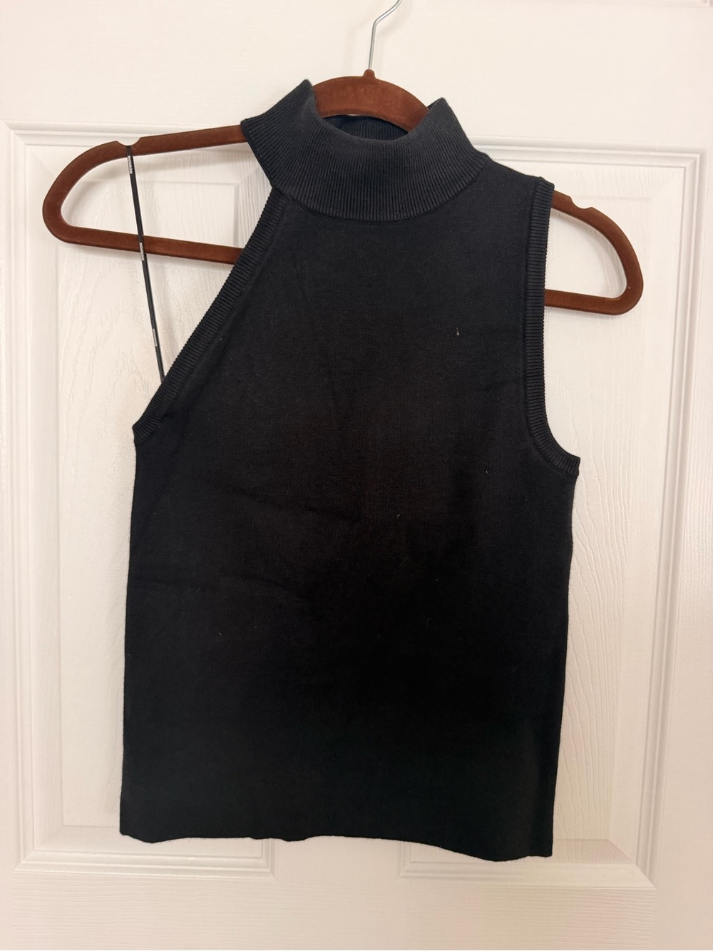 Monrow Black Sleeveless Turtleneck Tank
